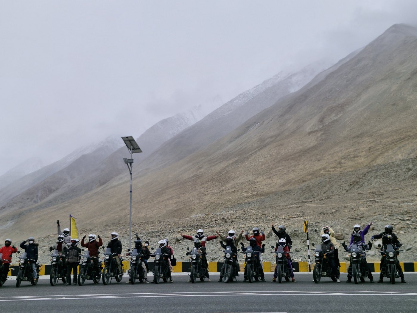 LADAKH MOTO WITH HIMALAYANZ MOUNT